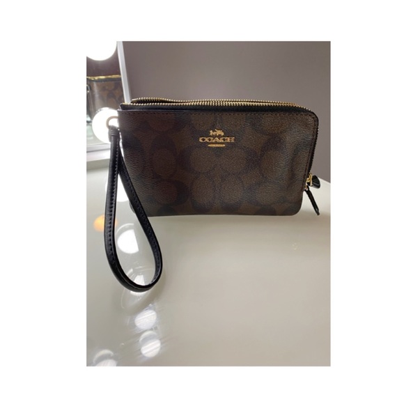 ‘Coach Crossbody and Double Zippered Wristlet’⭐️ - Picture 6 of 11